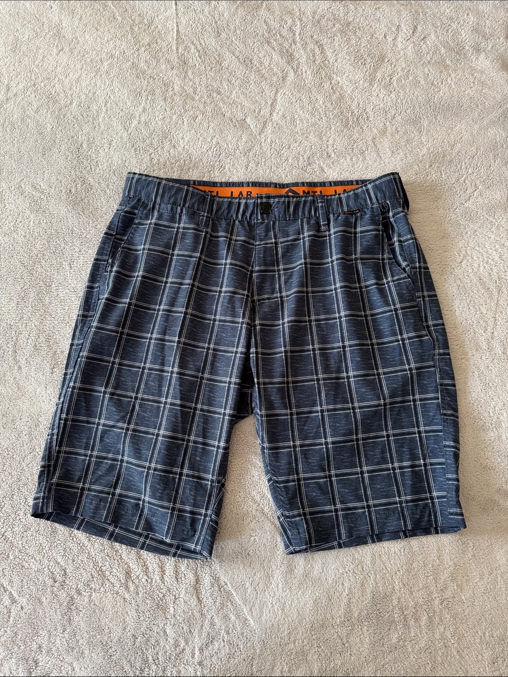 MTL Lab by Projek Raw Plaid Golf Shorts Size 34 Blue Stretch Performance